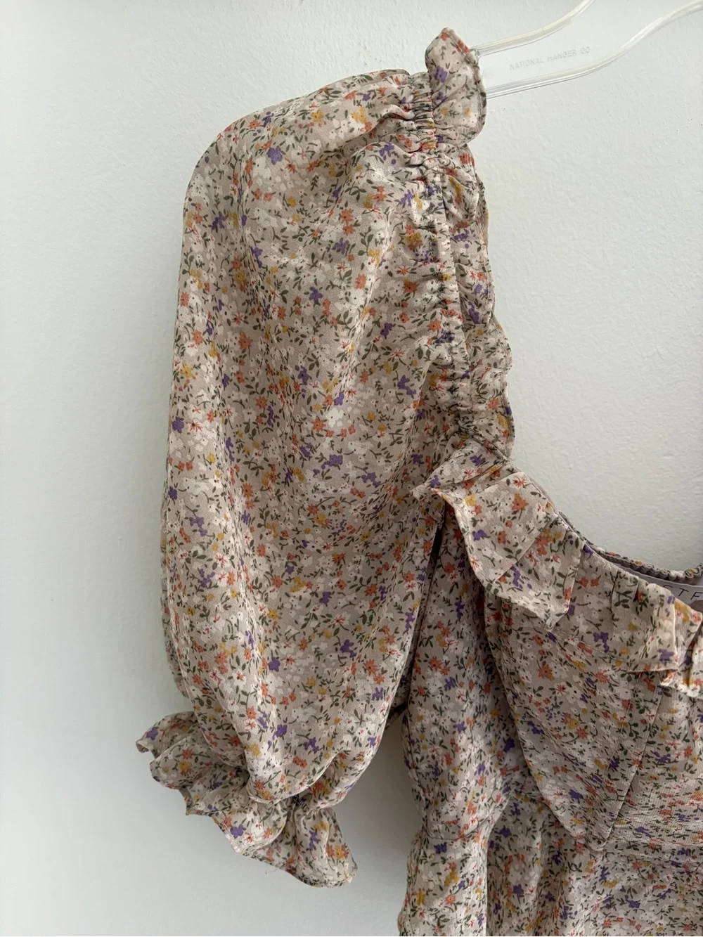 Astr Floral Puff-Sleeve Ruffle Peplum Blouse in Beige Multi